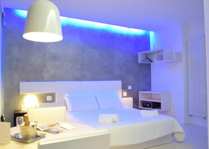 Design&Art Pie' - Elegant Rooms Near The Pantheon, Calm & Central Stay Rome