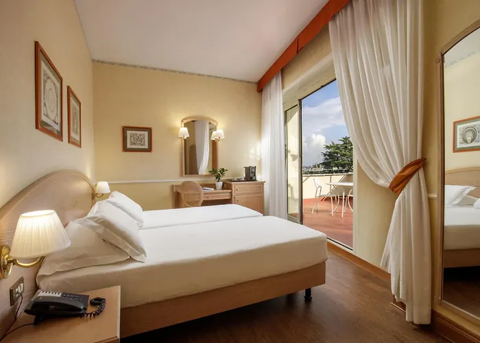 Hotel Santa Costanza By Omnia Hotels Rome