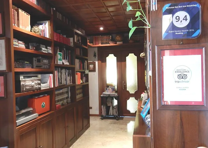 Romulus Rex Hotel